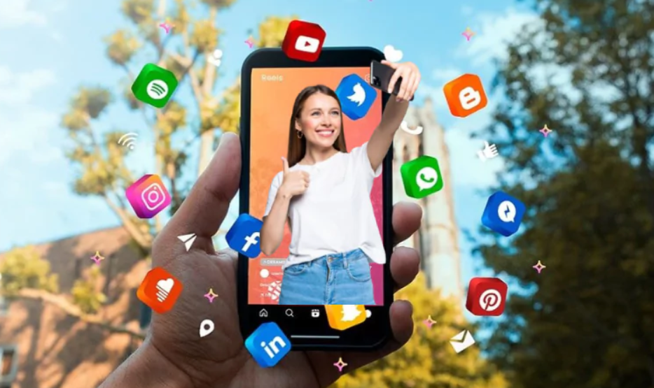 Risks and Rewards for Influencers